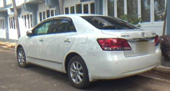 සම්පත් මනම්පේරිට අයත් මොටර් රථයක් පොලීසිය භාරයට